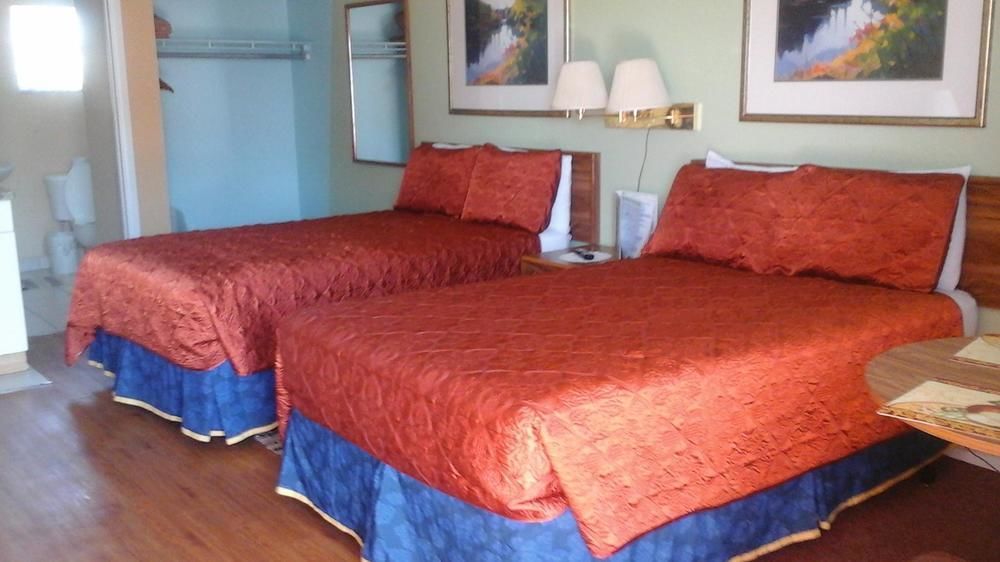 Beachwalk Inn Clearwater Beach Exterior foto