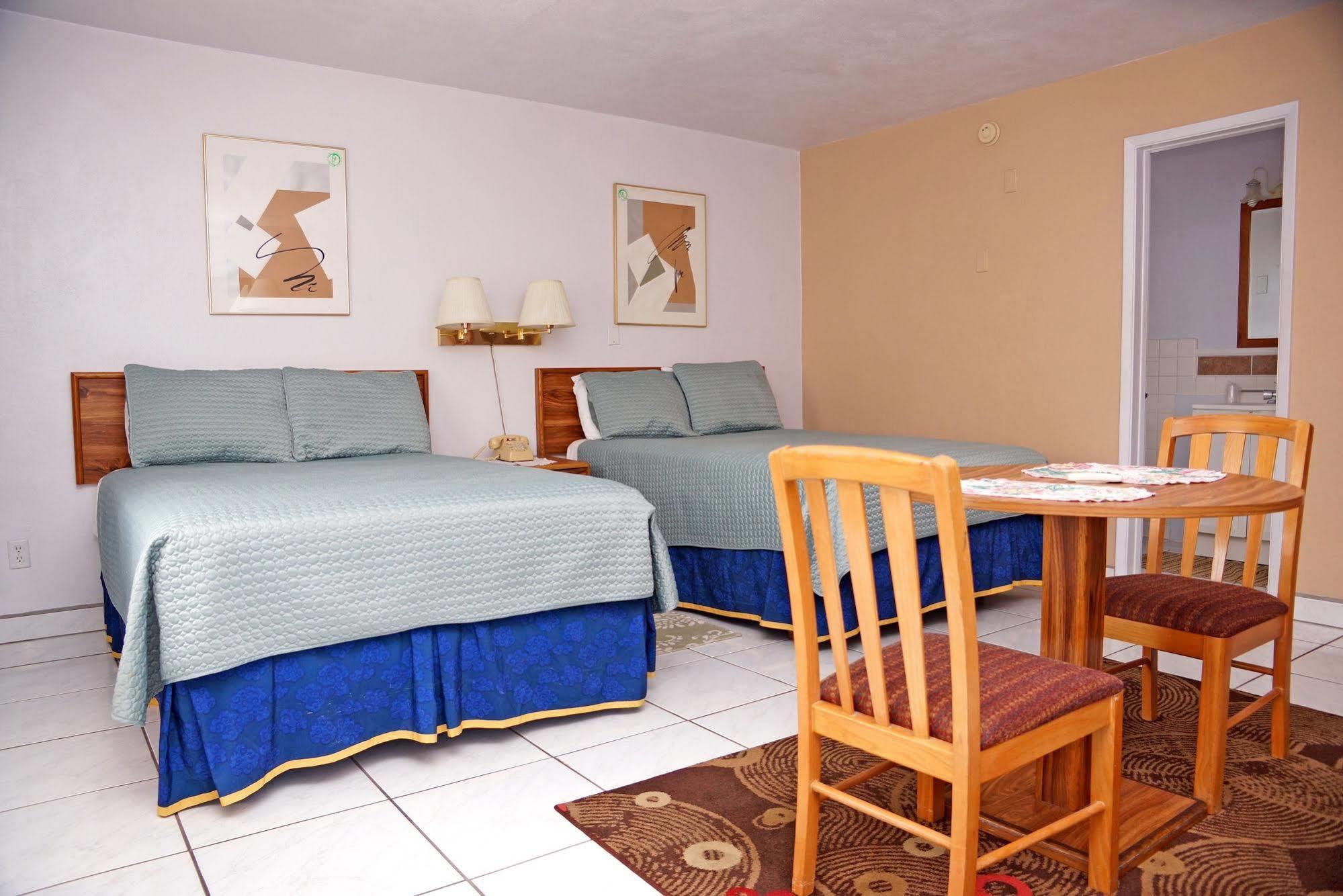 Beachwalk Inn Clearwater Beach Exterior foto
